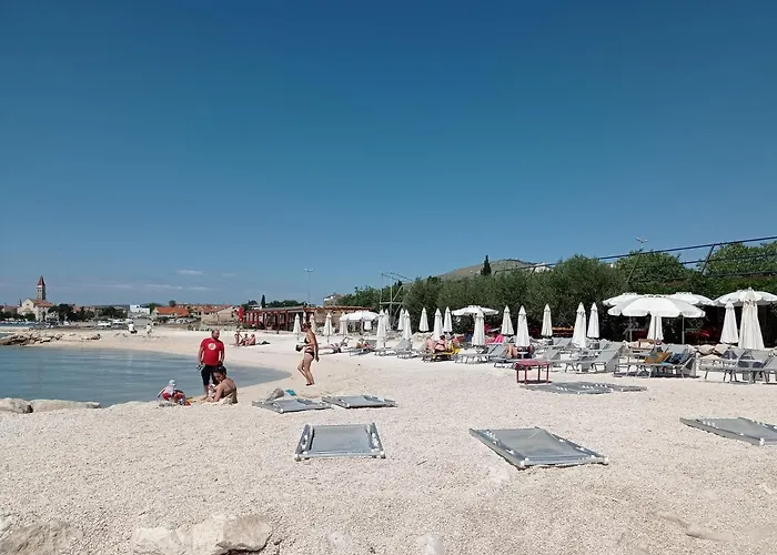 招待所 Barisic 3*