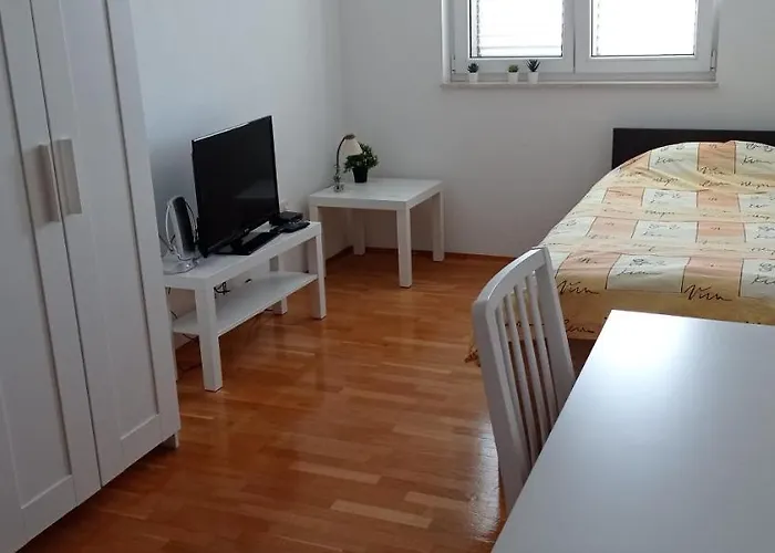 Barisic 3* 特罗吉尔